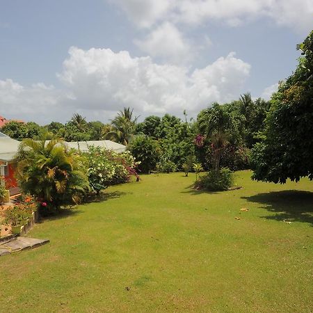 Villa Au Domaine Des Bougainvilliers Sainte-Rose Exterior foto